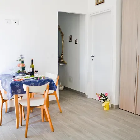 Profumo Di Vigna - Roero Daire Montaldo Roero